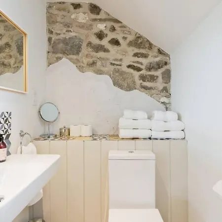Connells Barn Conversion *