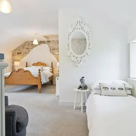 Connells Barn Conversion *